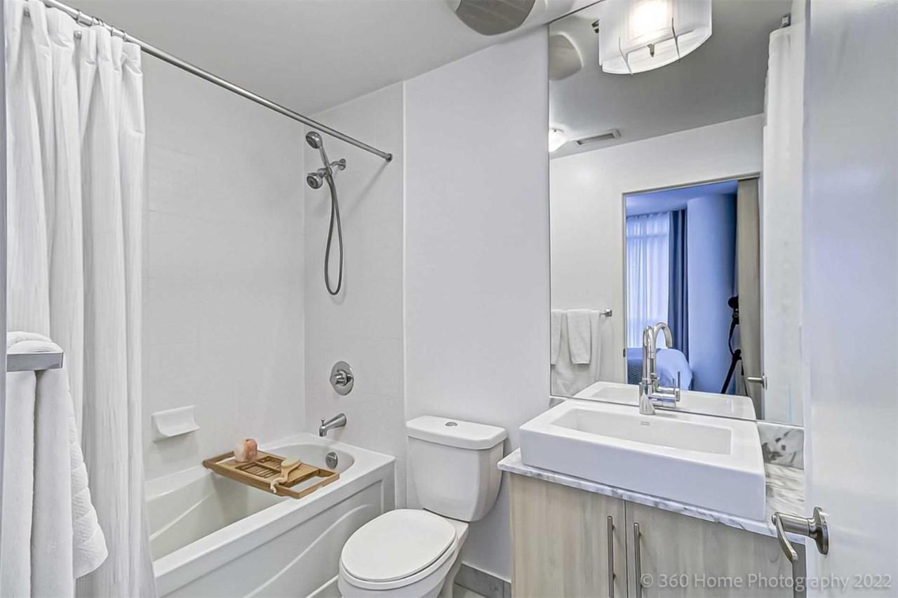 Apartment Prime Location - Stunning 2-bdrm