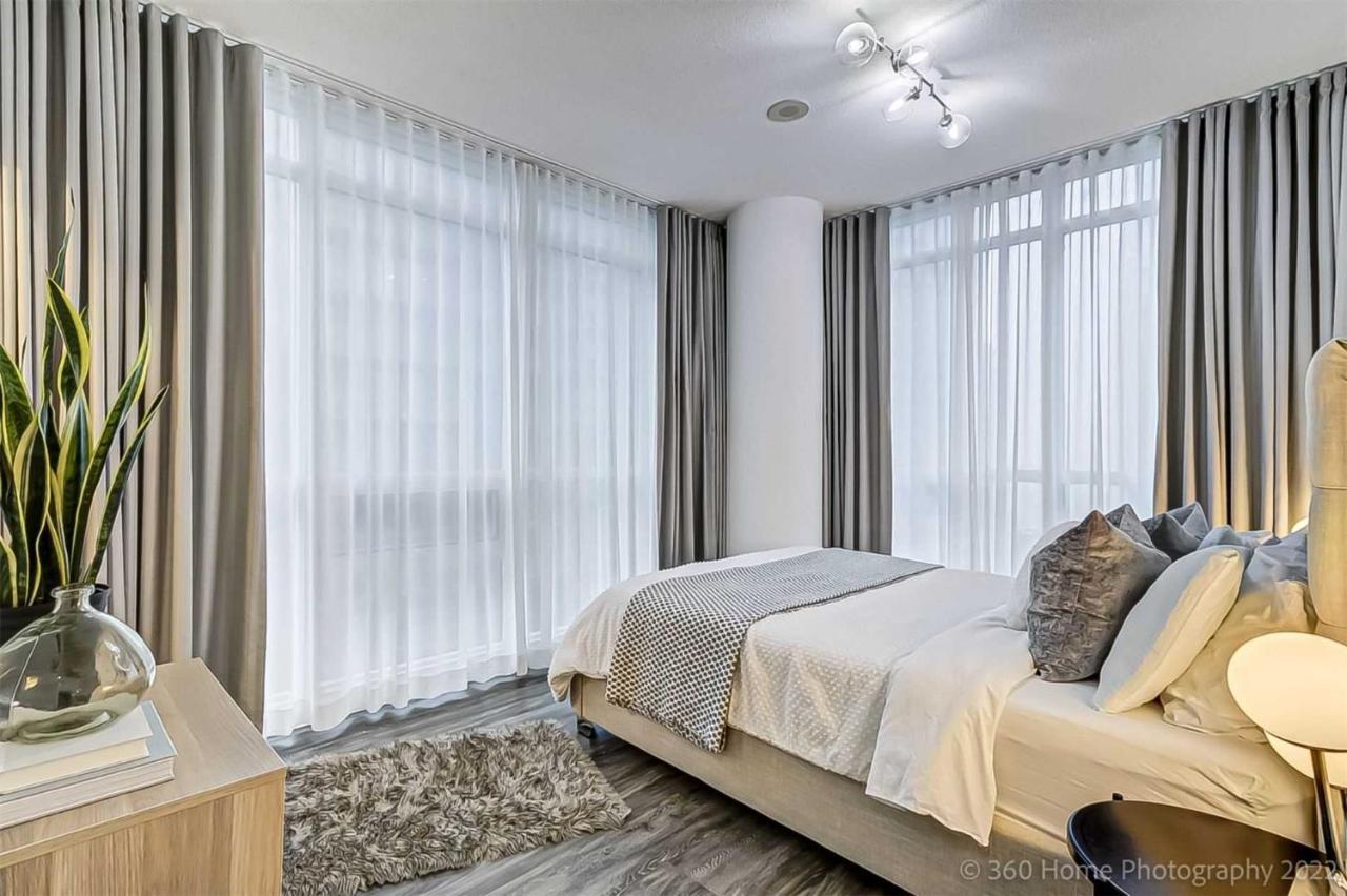 Prime Location - Stunning 2-bdrm Apartment