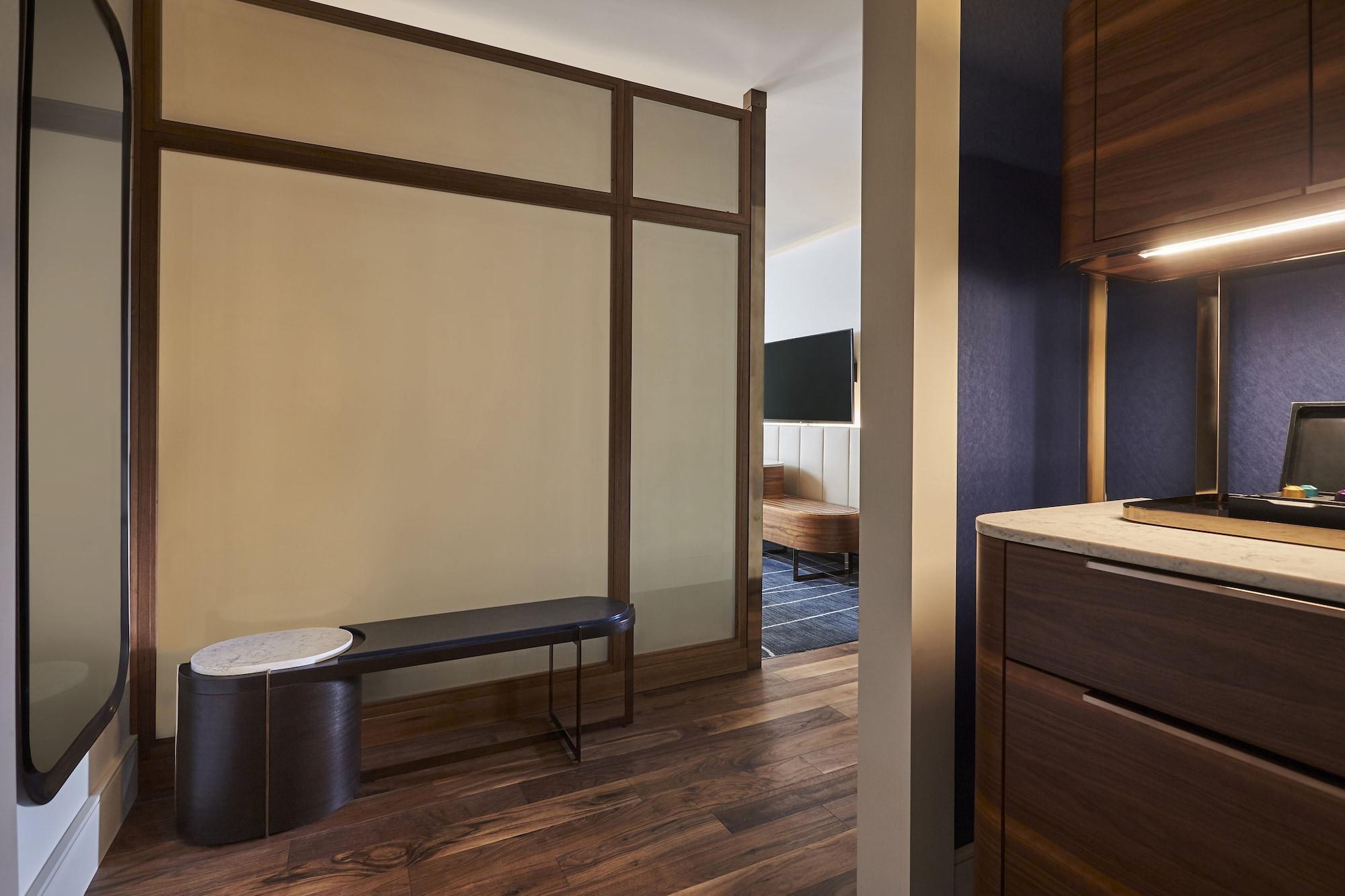 Park Hyatt Hotel 5*