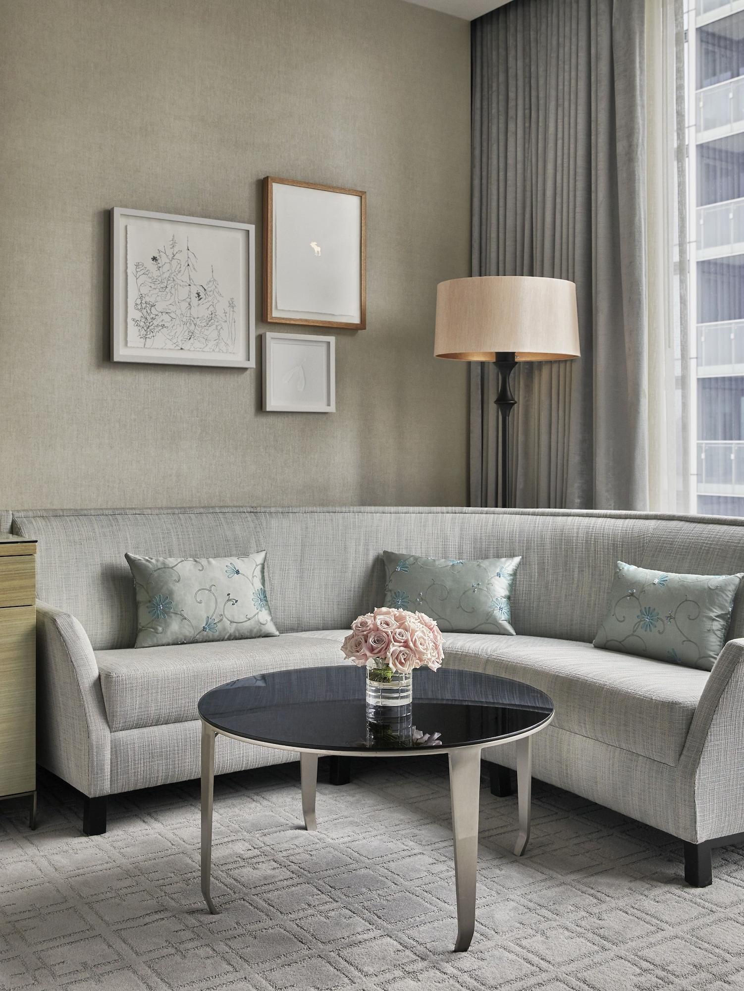 Four Seasons 5* Toronto