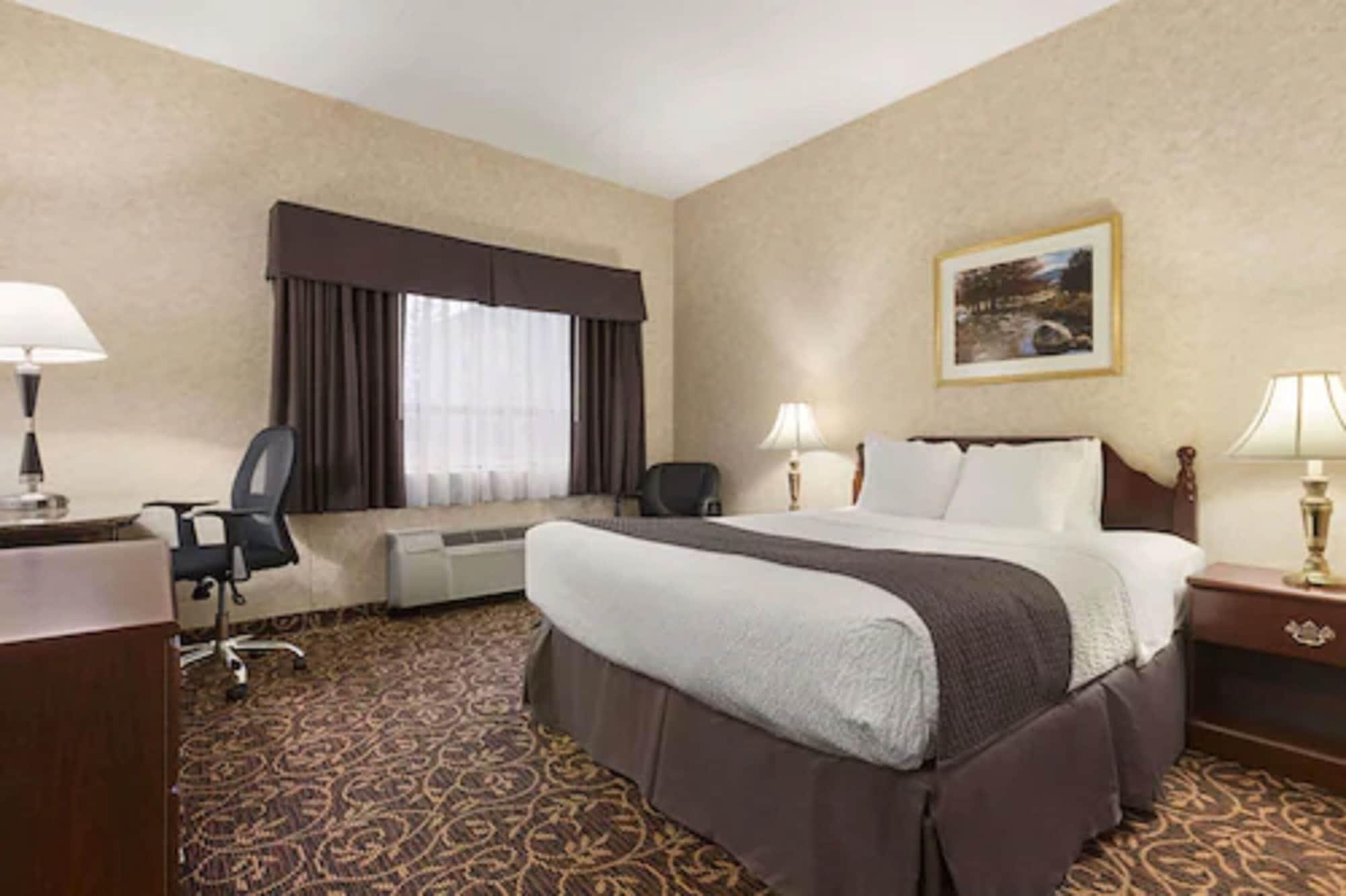 Days By Wyndham East Lakeview 3* Toronto