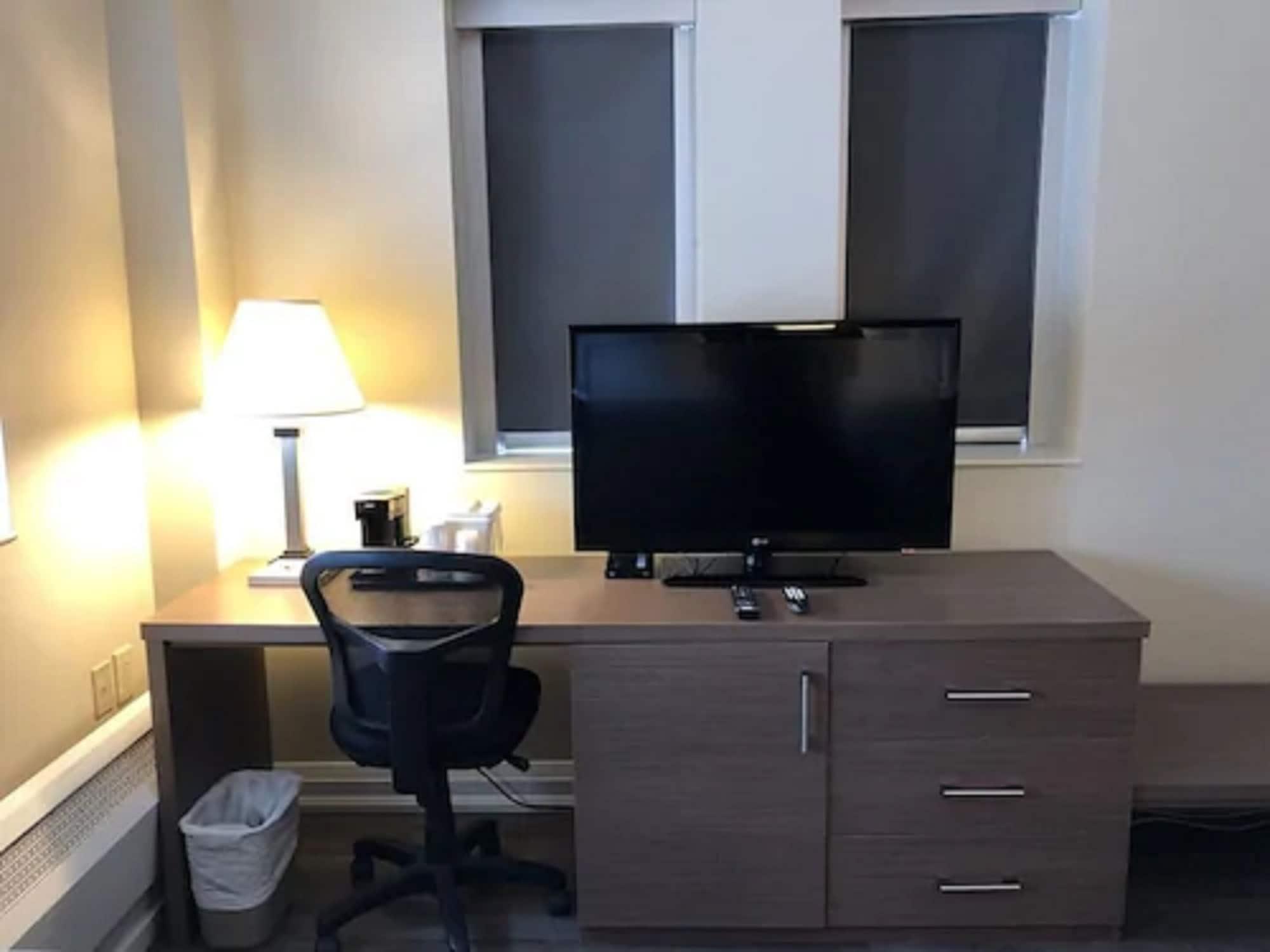 Econo & Downtown Hotel Toronto