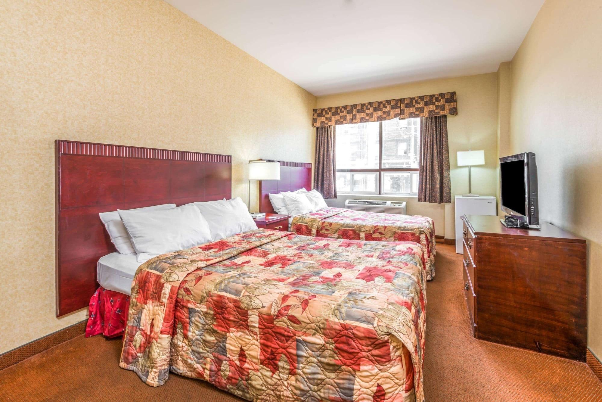 Howard Johnson By Wyndham Downtown West Hotel Toronto