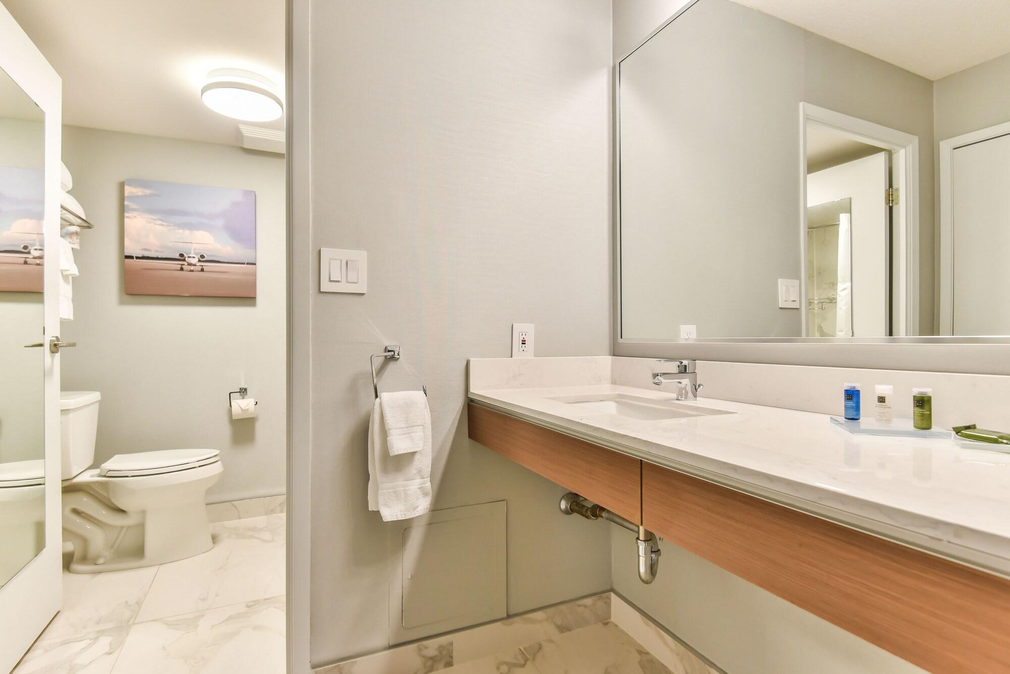 Radisson Airport Hotel