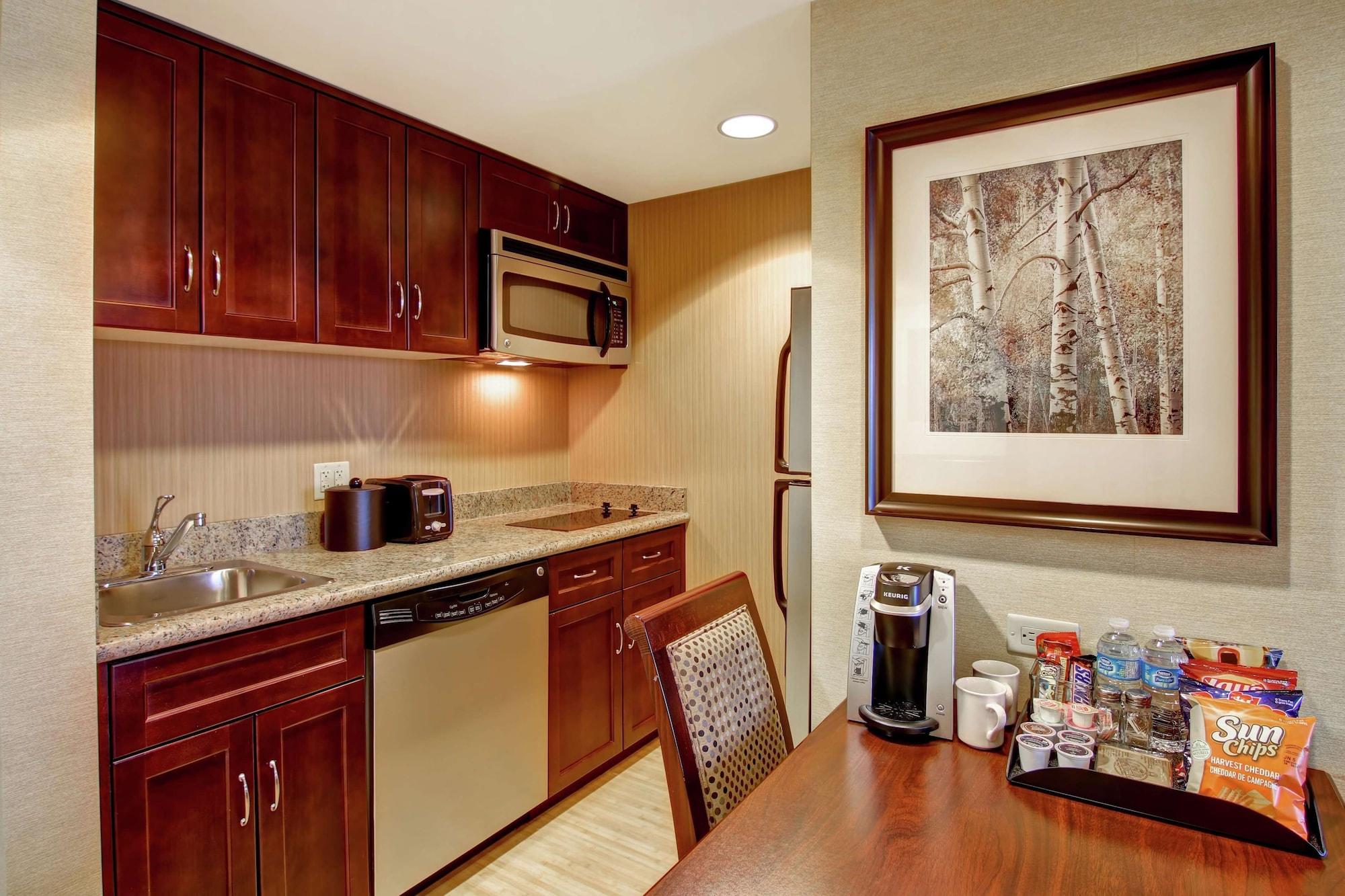 Hotel Homewood By Hilton Airport Corporate Centre 3*