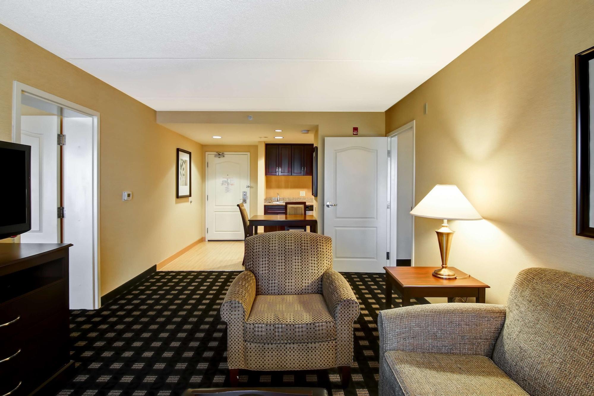 Hotel Homewood By Hilton Airport Corporate Centre 3*