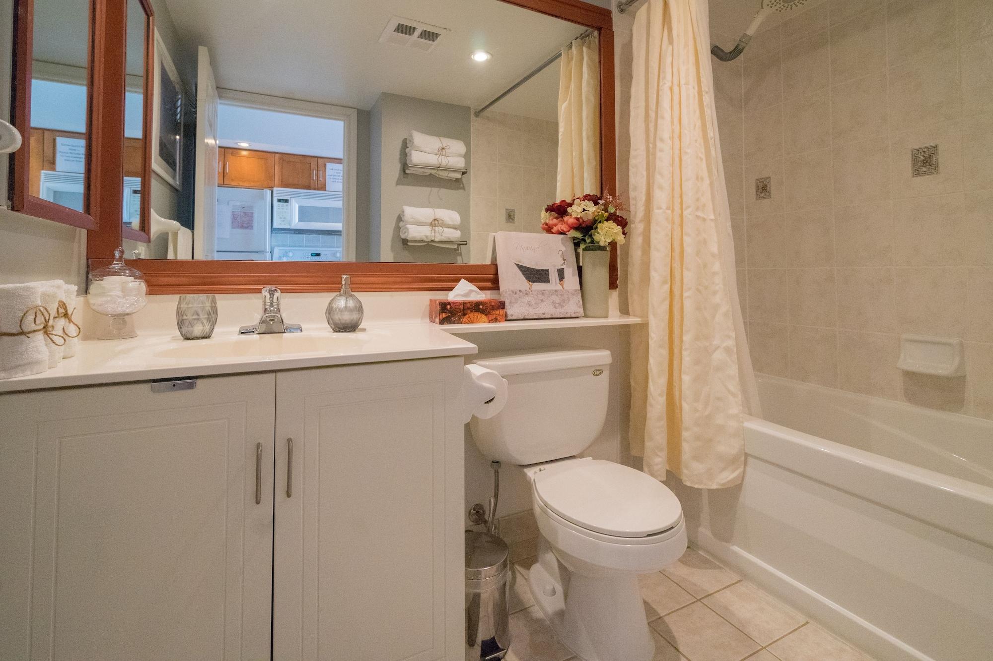 Applewood - 1 Bdrm Wellington West