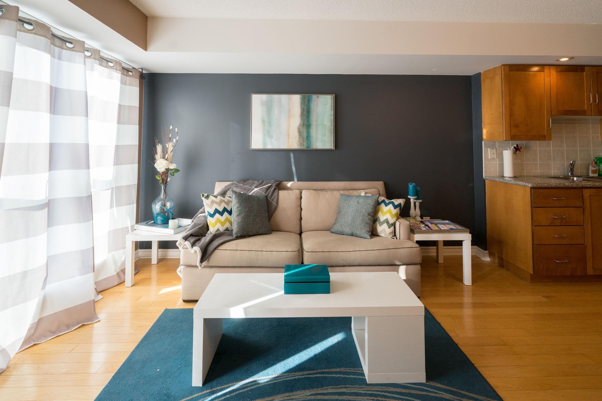 Applewood - 1 Bdrm Wellington West Apartment