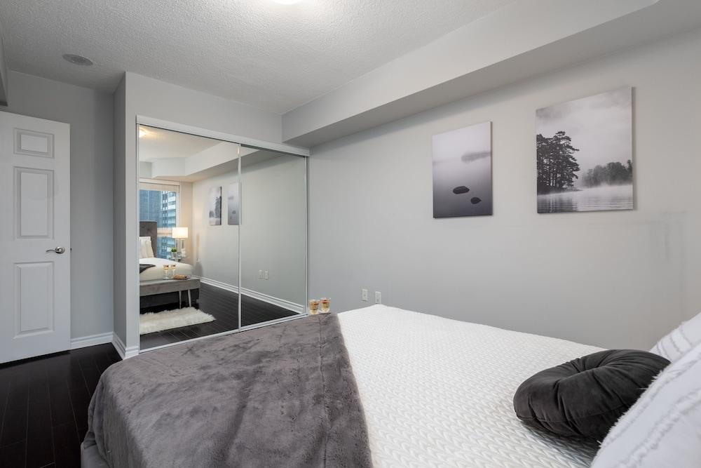Apartment Applewood - 1 Bdrm Wellington West *