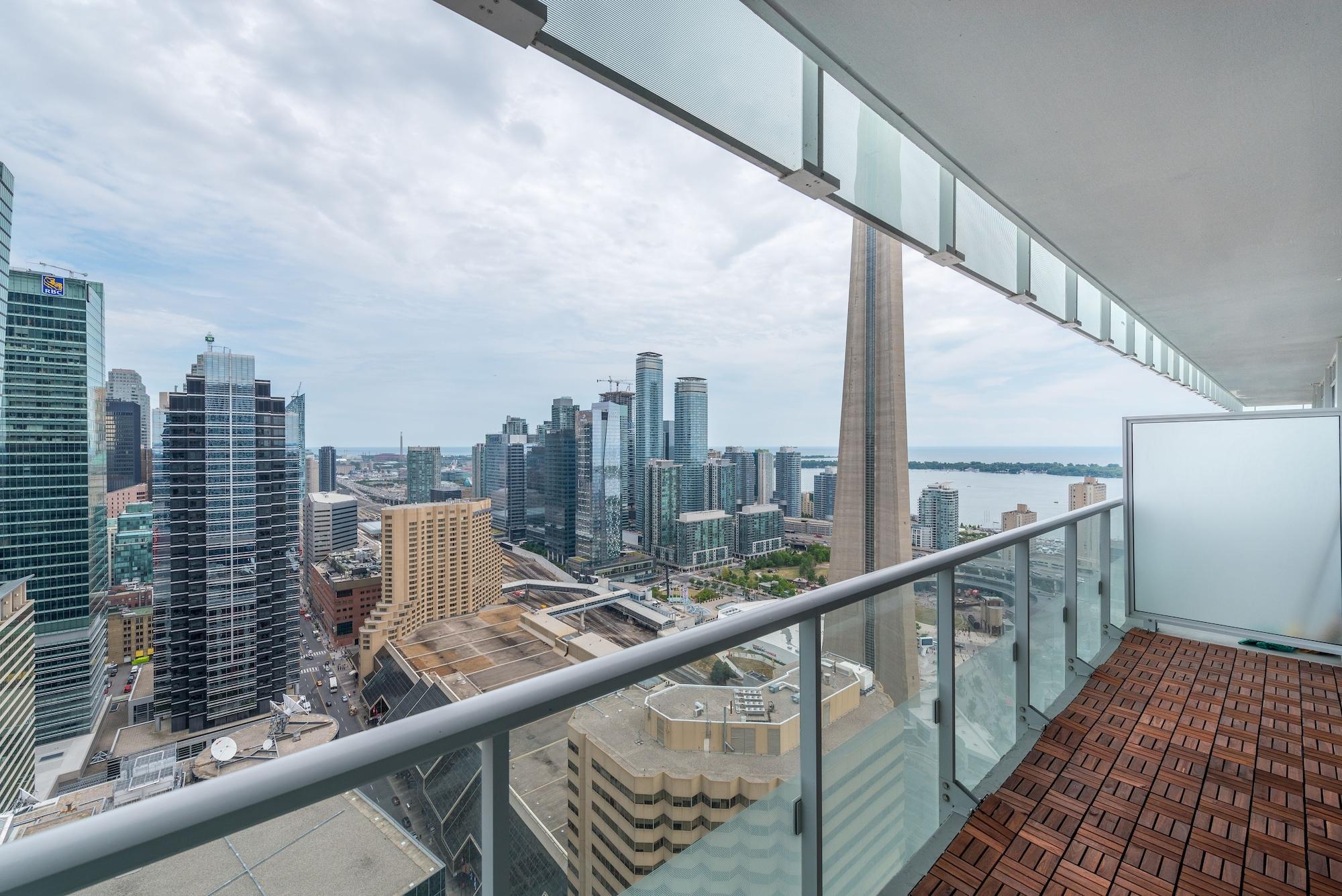 Grand Royal Condos - Cn Tower * Toronto