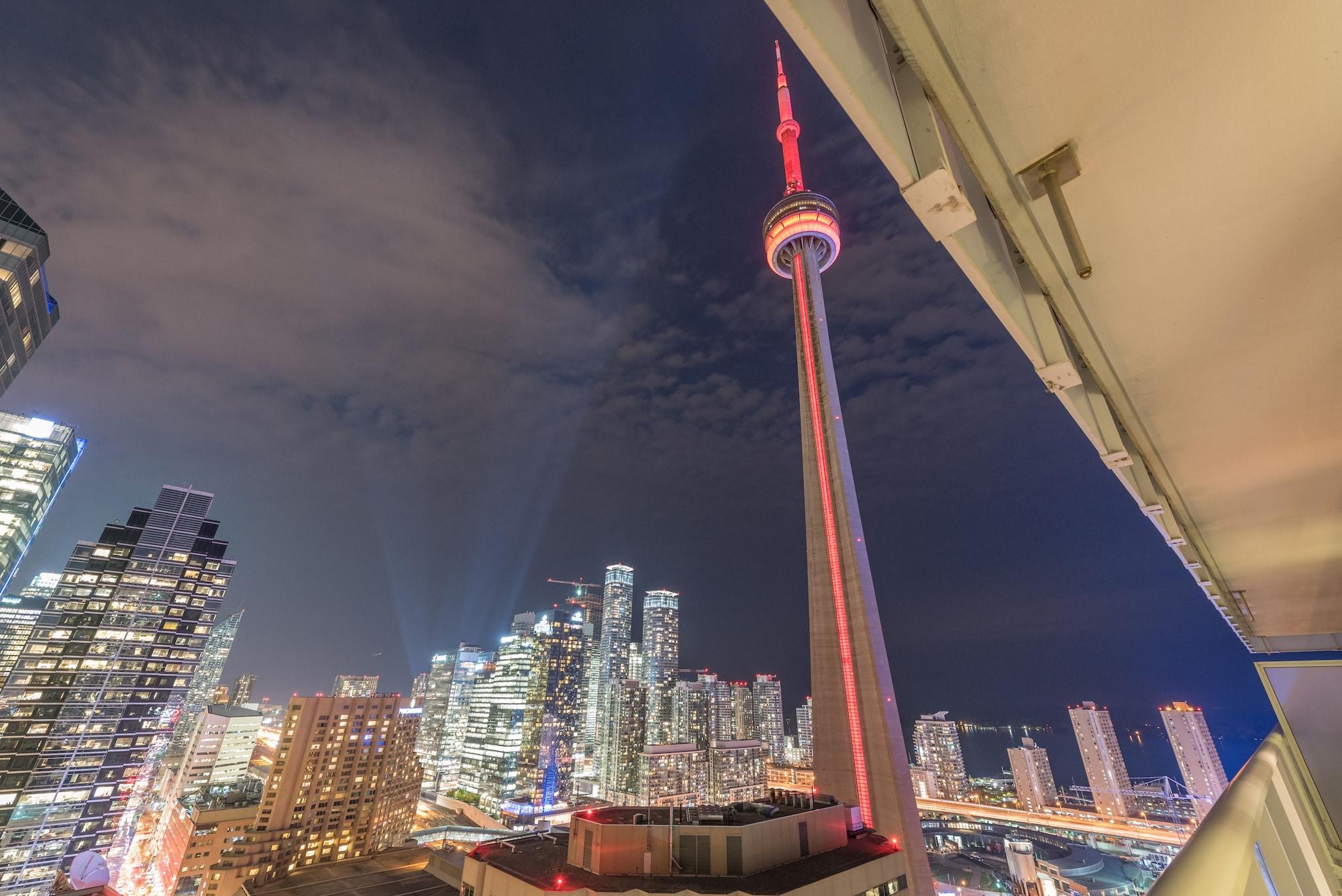 Grand Royal Condos - Cn Tower Apartment