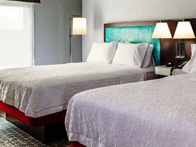 Hampton & By Hilton Downtown