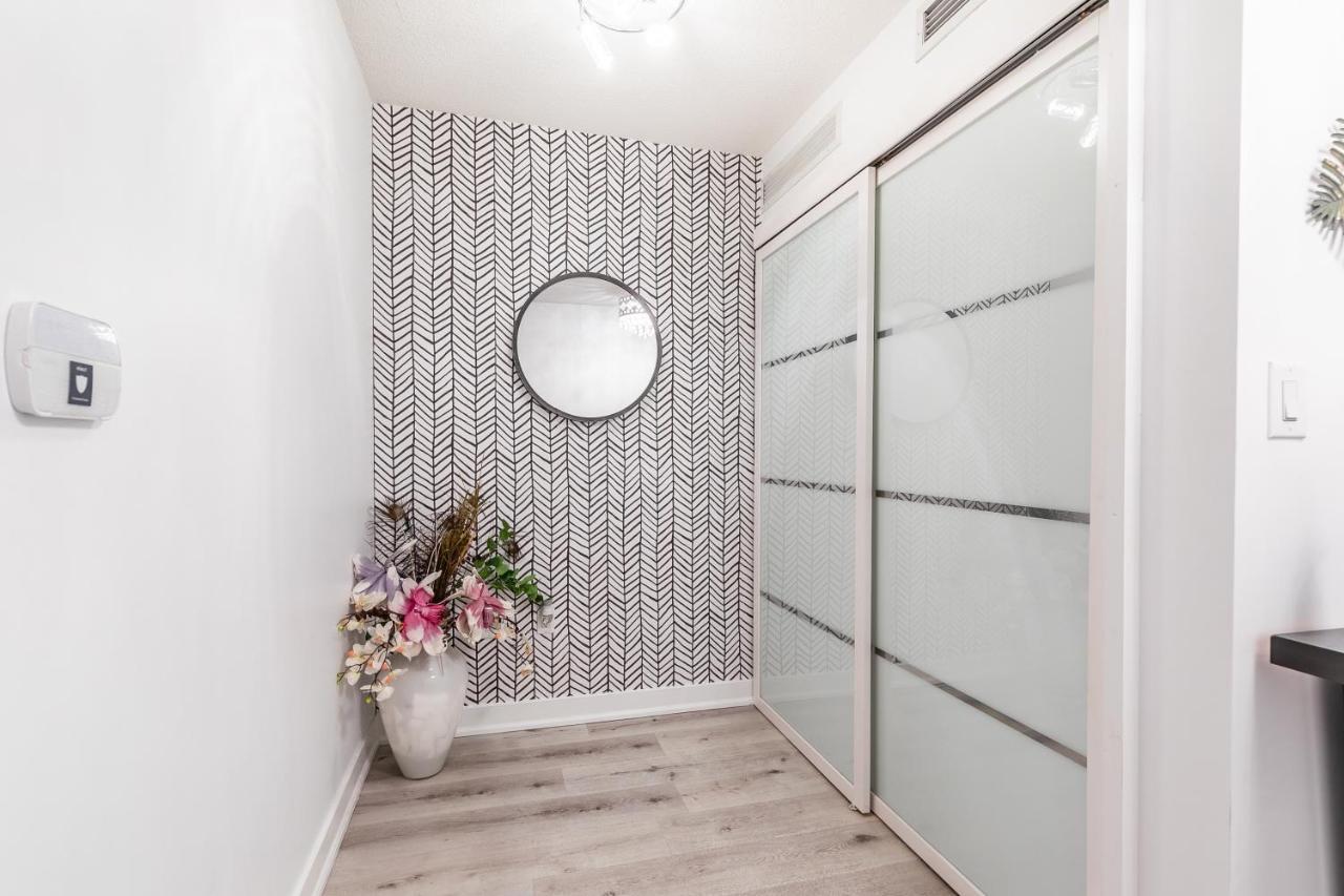 Luxury 2br Downtown W/ Cn Tower View Apartment