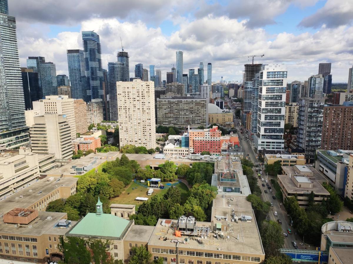 Metropolitan University-daphne Cockwell Complex * Toronto