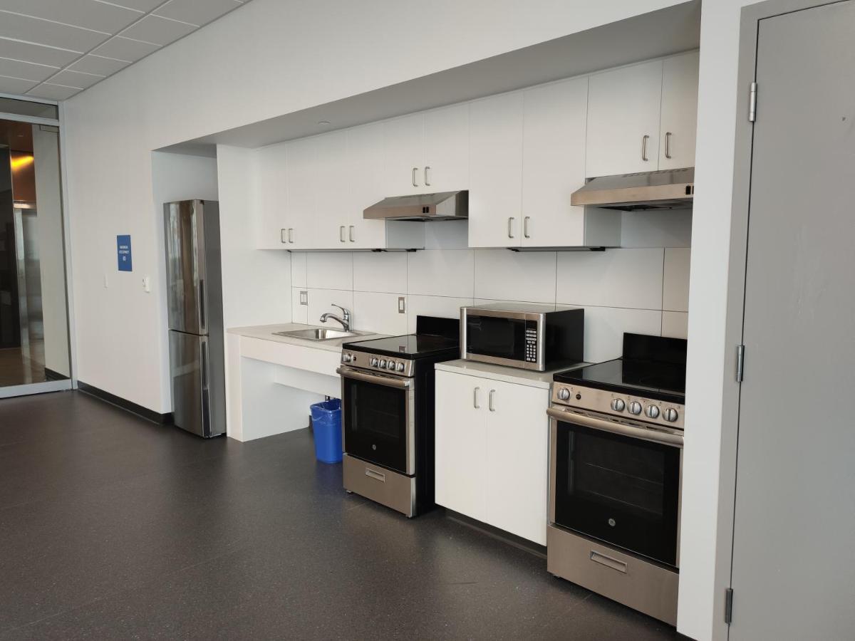 Metropolitan University-daphne Cockwell Complex Apartment