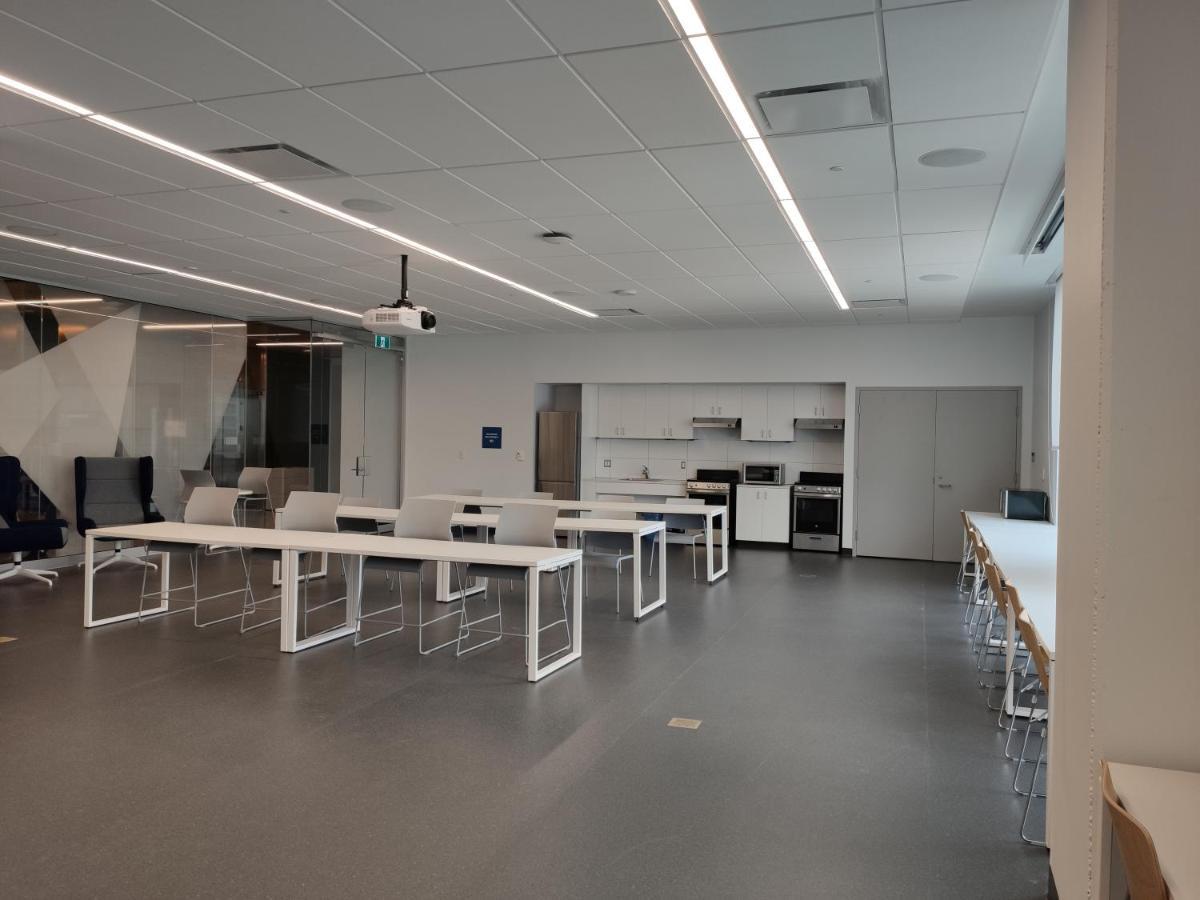 Metropolitan University-daphne Cockwell Complex Toronto