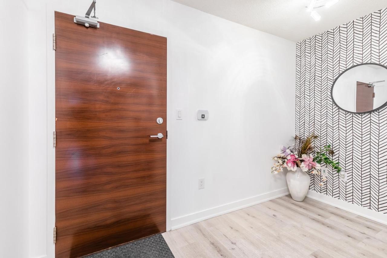 Luxury 2br Downtown W/ Cn Tower View