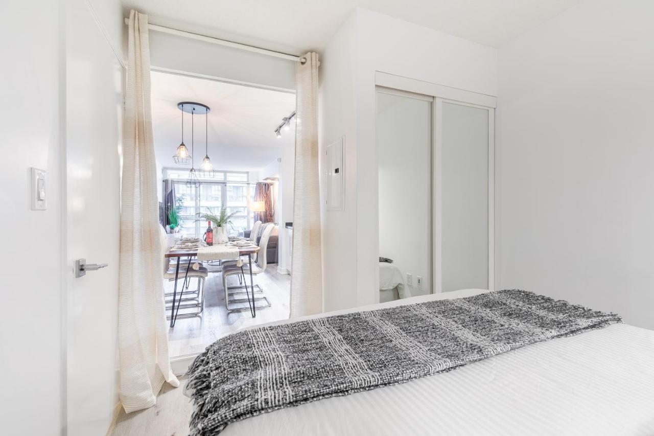 Luxury 2br Downtown W/ Cn Tower View *