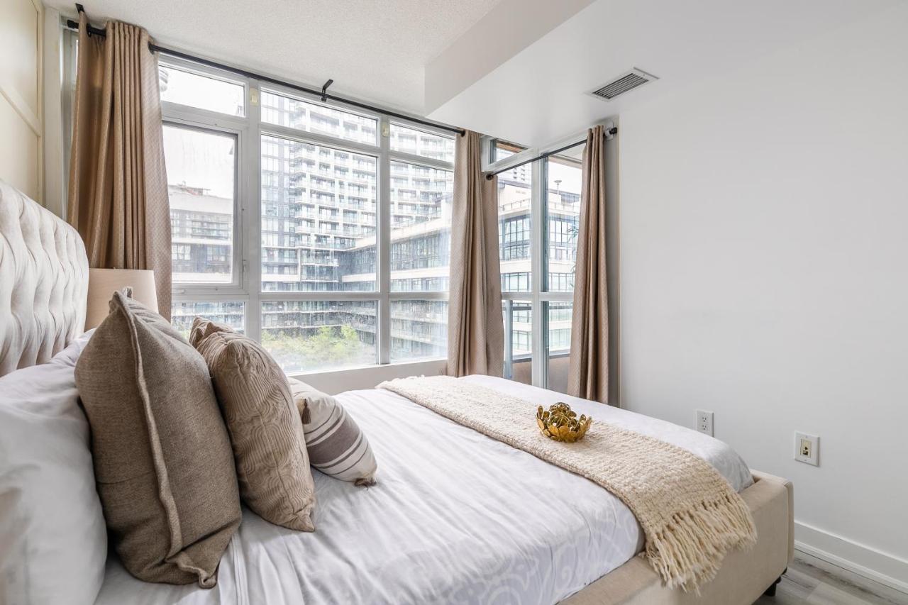 Apartment Luxury 2br Downtown W/ Cn Tower View Toronto
