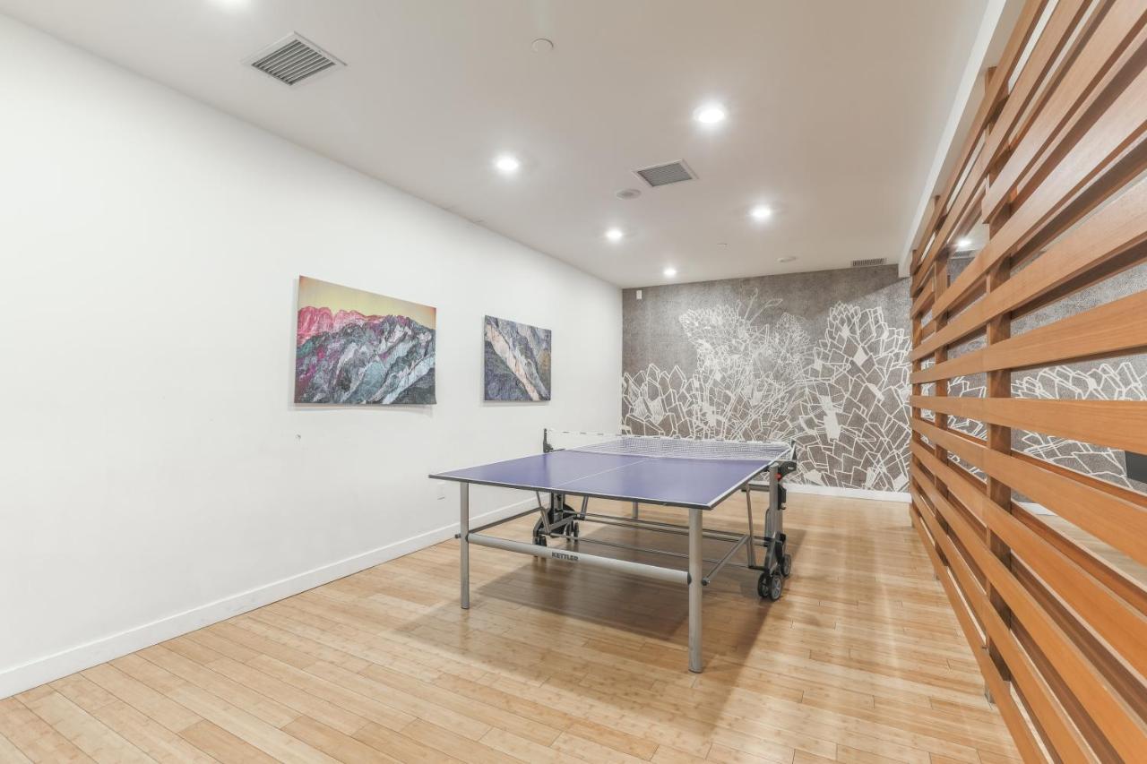 Apartment Luxury 2br Downtown W/ Cn Tower View Toronto