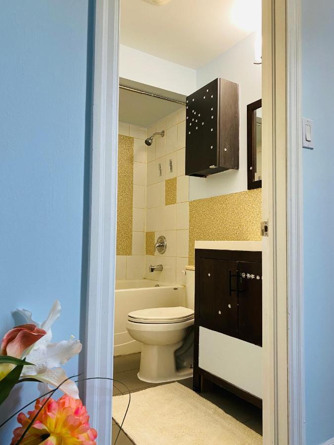 Lovely 3 Bedrooms Space Share * Toronto