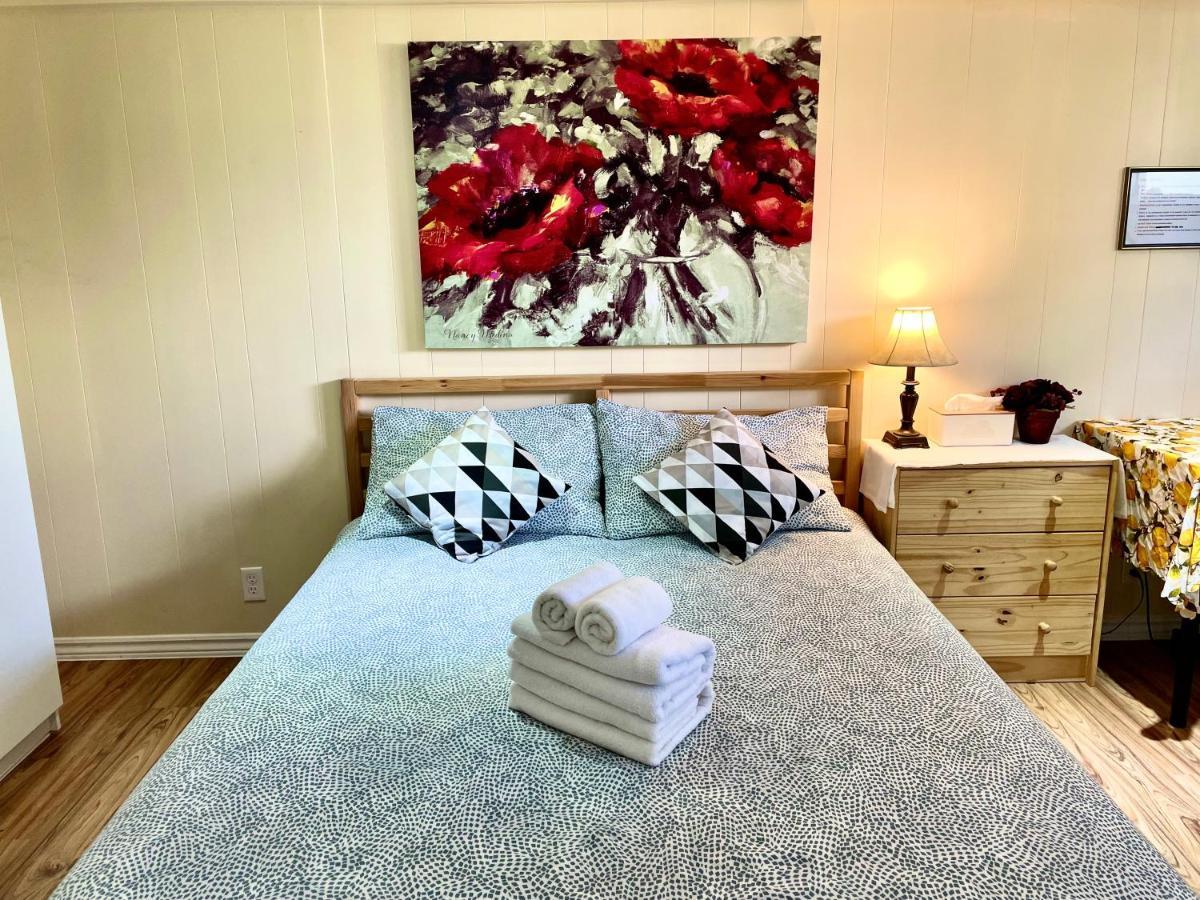 Perfect Home-private Washrooms,free Parking,high Speed Net Homestay
