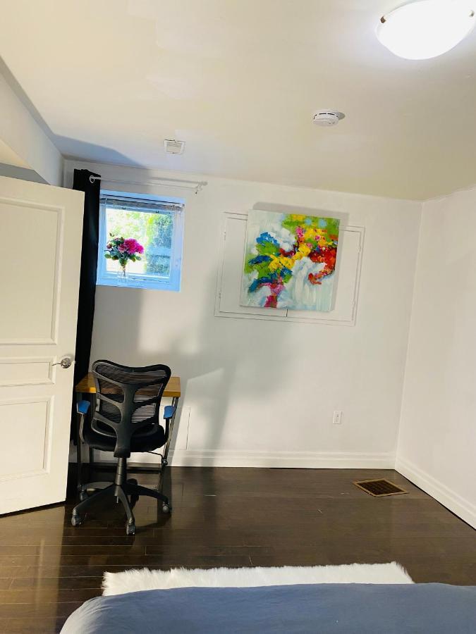 Lovely 3 Bedrooms Space Share Apartment *