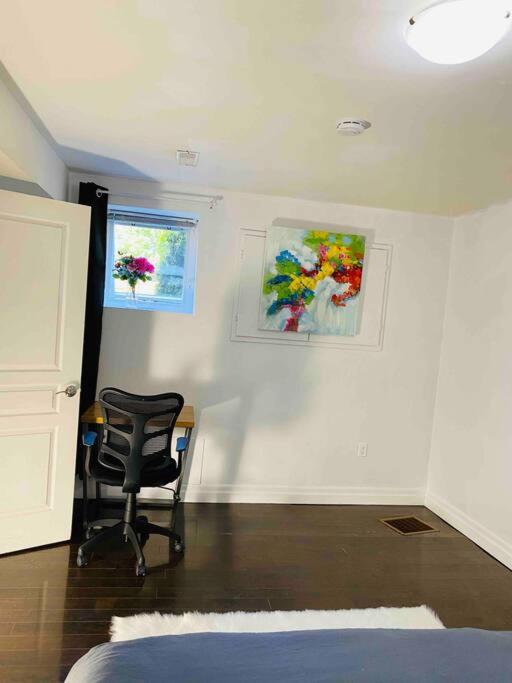 Apartment Signature 2 Bedrooms Apartment Space Share Toronto *