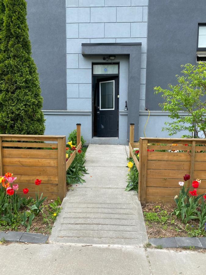 Signature 2 Bedrooms Apartment Space Share Toronto * Toronto