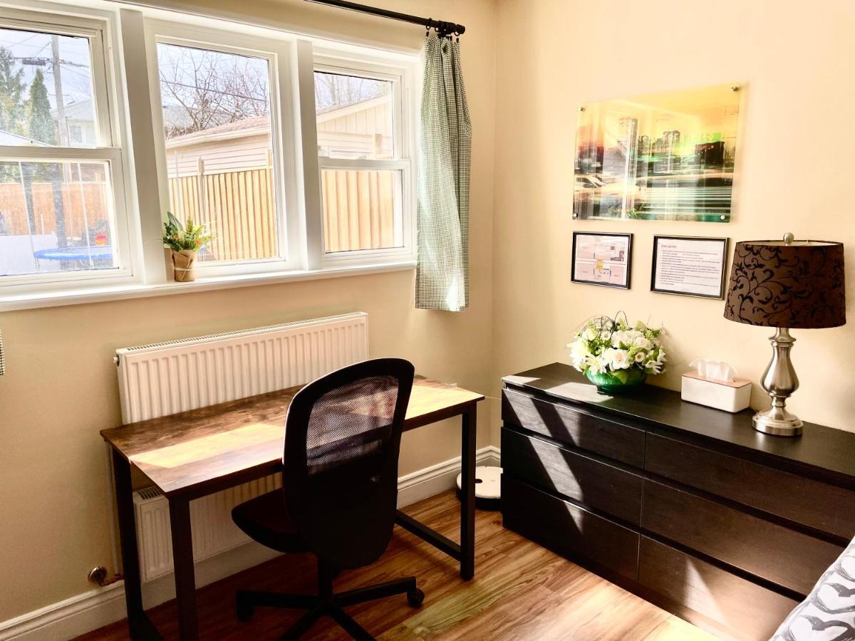 Perfect Home-private Washrooms,free Parking,high Speed Net Homestay Toronto
