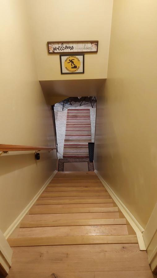 Private Close To Airport Pearson Apartment Toronto