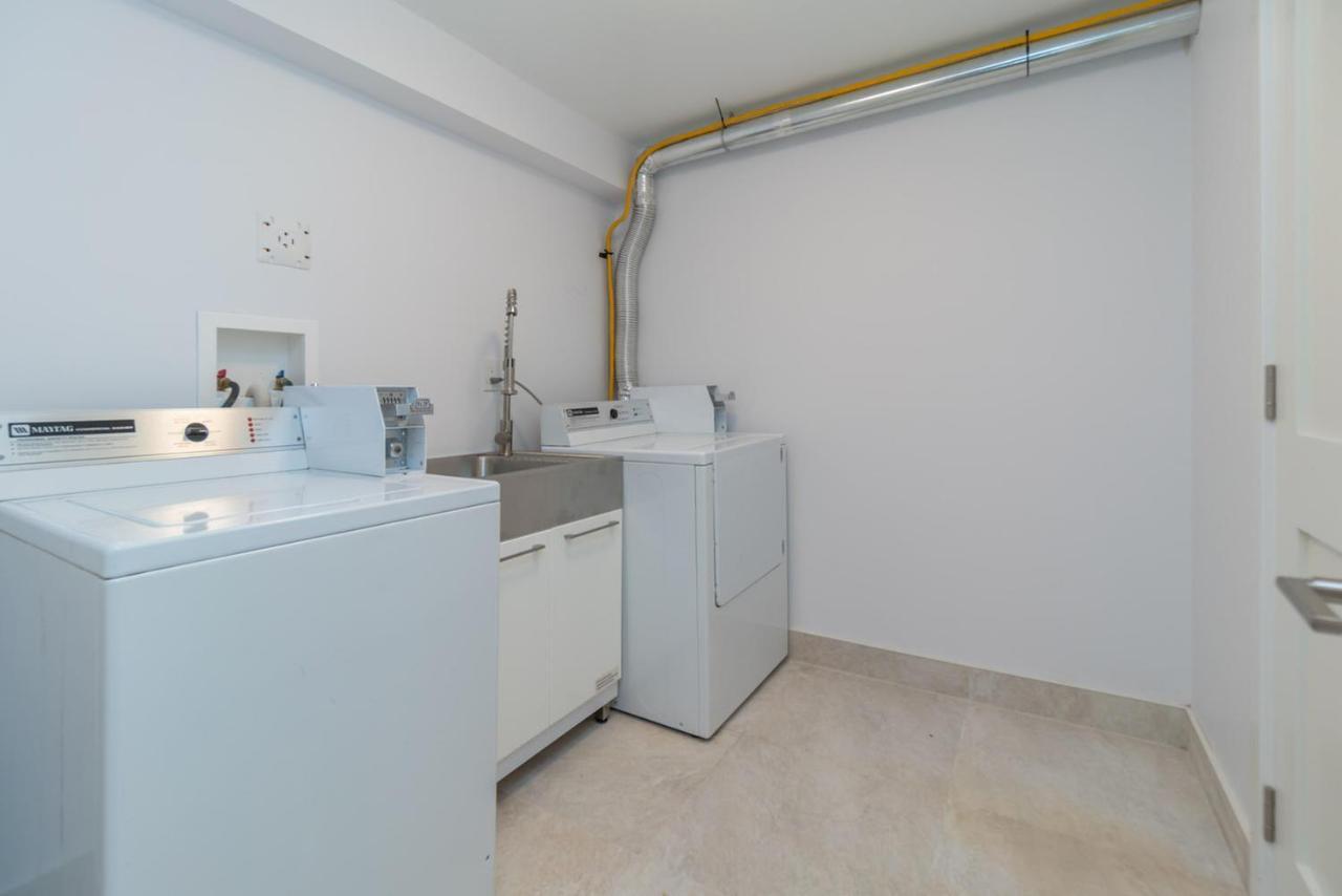 Your Comfy In Mid-toronto Apartment *