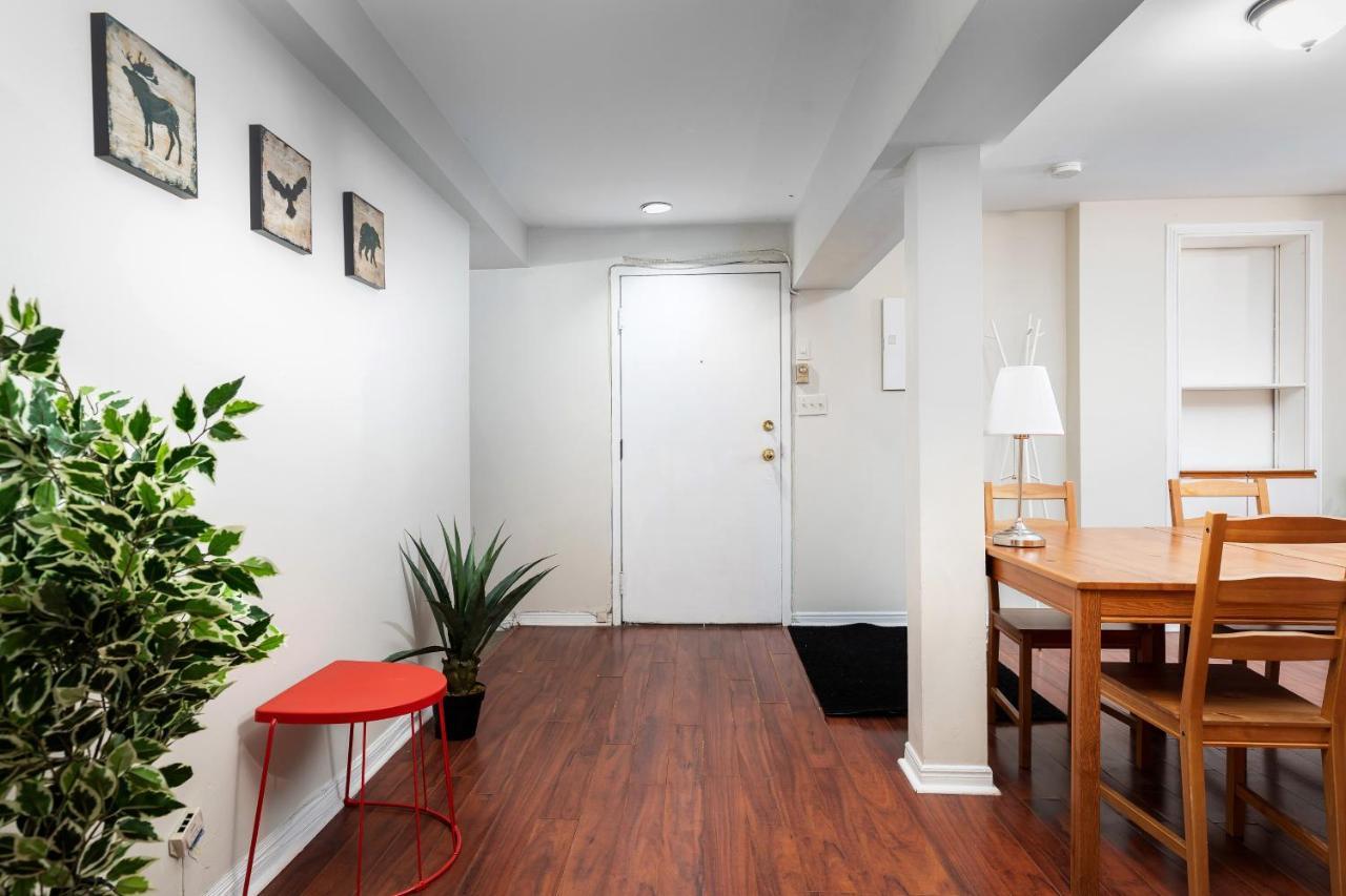 Guest house For Rent Beside U Of T *