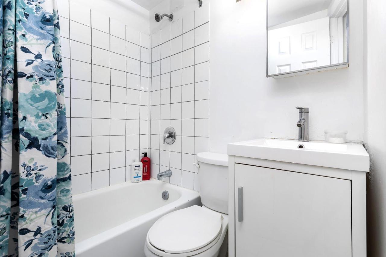 For Rent Beside U Of T Toronto