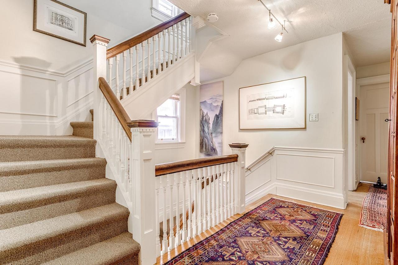 Four Bedroom Rosedale Holiday home Toronto