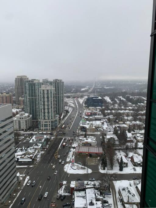 Cozy 2 Bedroom Boho North York Skyscraper Apartment *