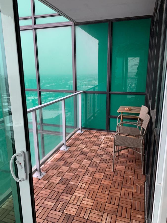 Cozy 2 Bedroom Boho North York Skyscraper Apartment *