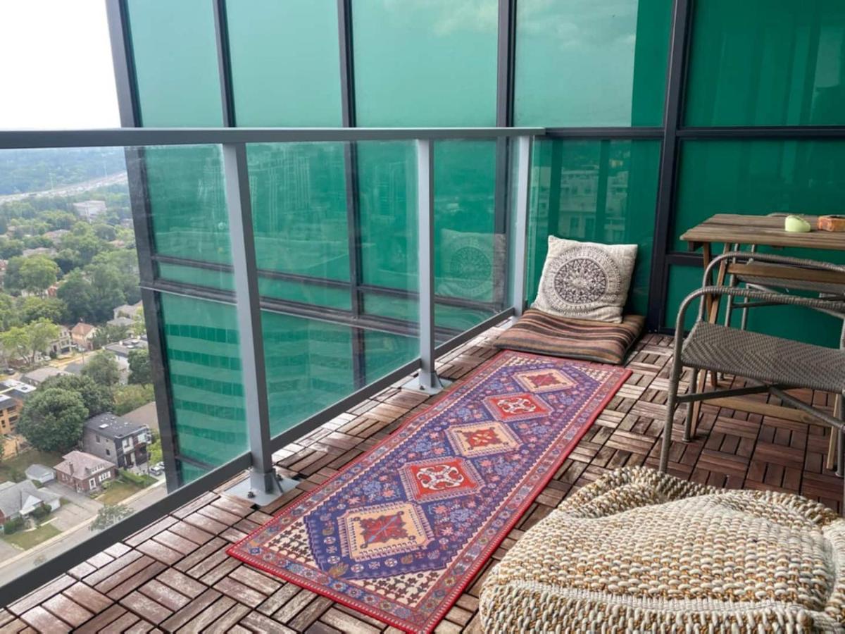 Cozy 2 Bedroom Boho North York Skyscraper Apartment