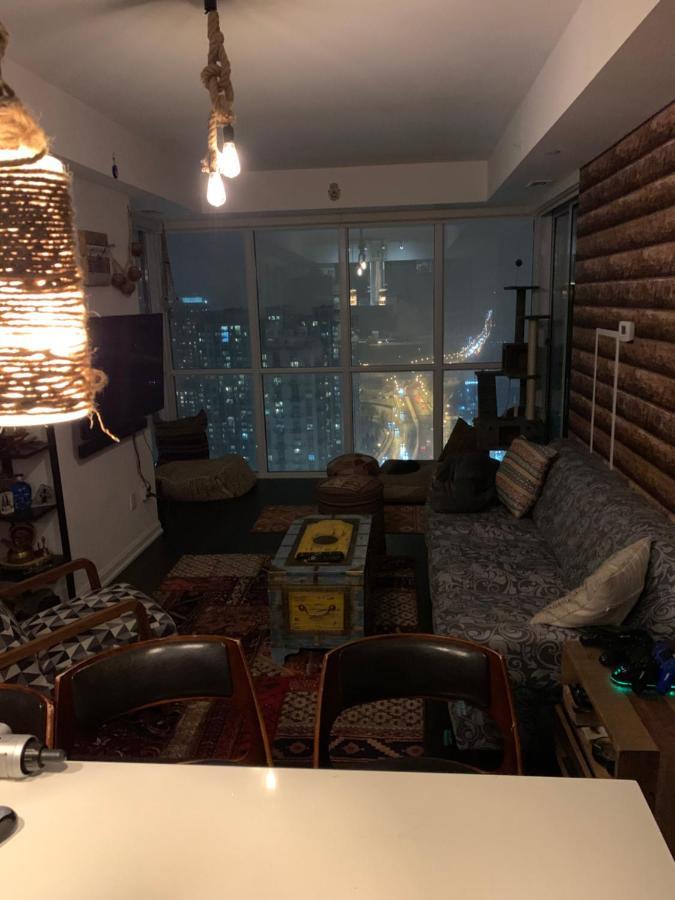 Cozy 2 Bedroom Boho North York Skyscraper Toronto
