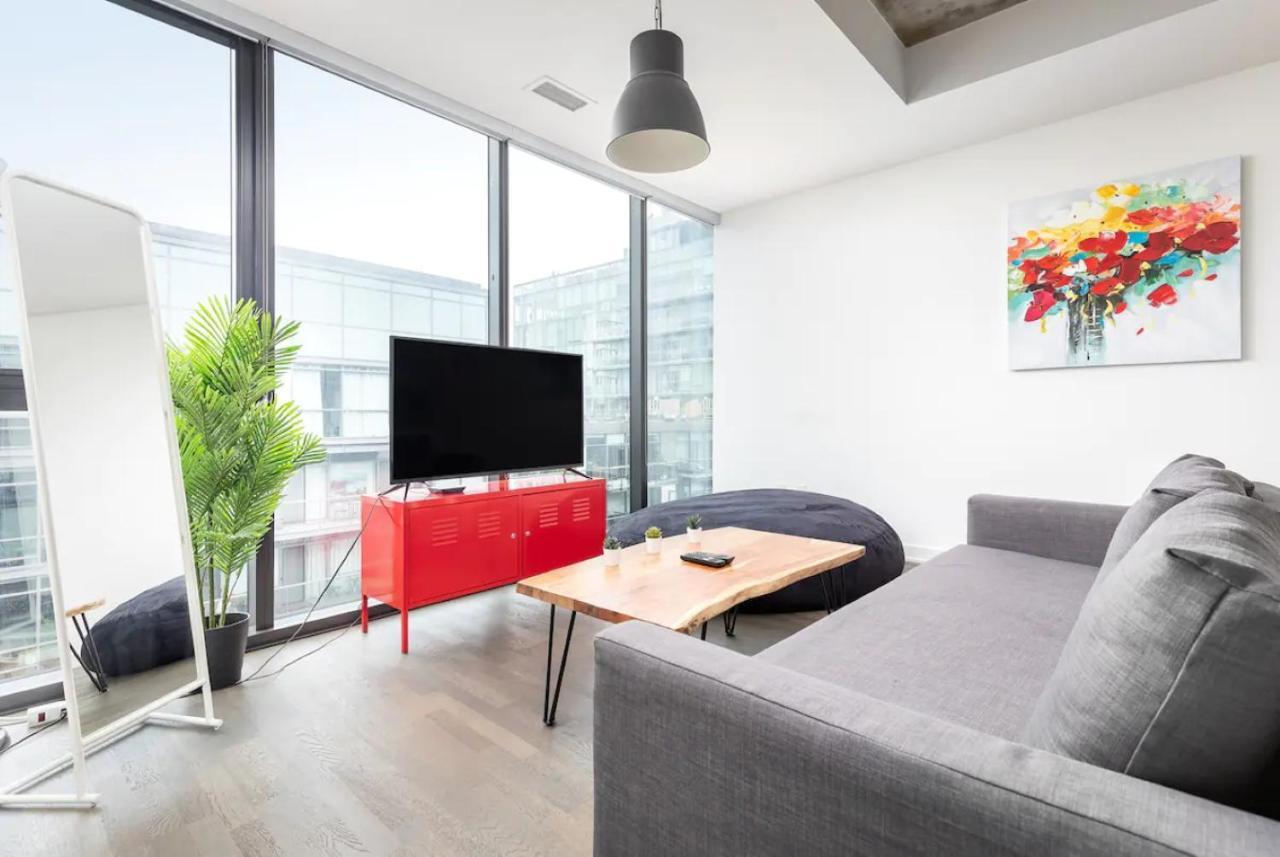 Cozy Loft Perfect For Relaxing In Heart Of Toronto