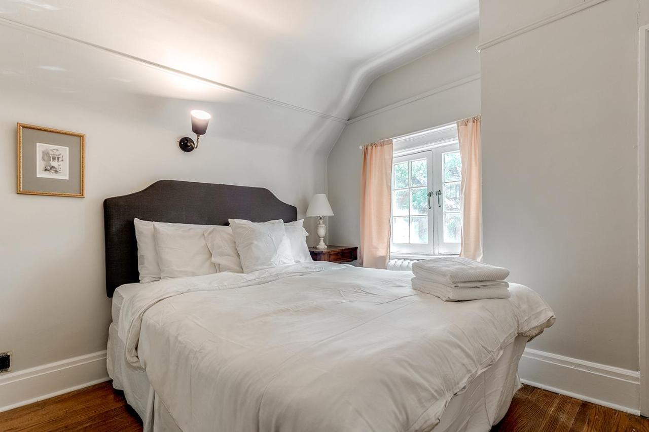 Holiday home Four Bedroom Rosedale Toronto