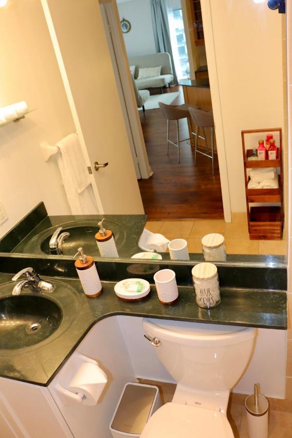 Apartment/2bedrooms/2 Full Bathrooms/free Parking Apartment *