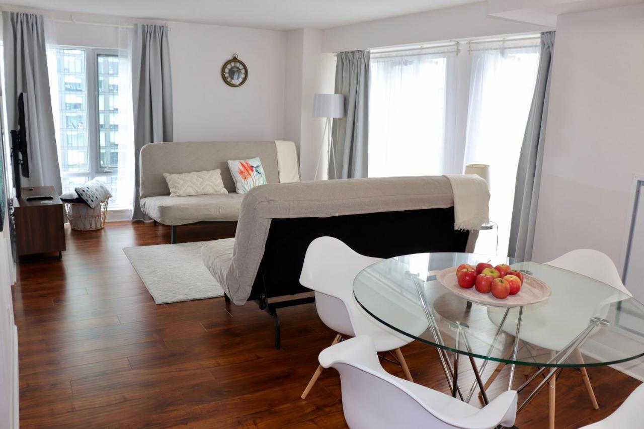 Apartment/2bedrooms/2 Full Bathrooms/free Parking *
