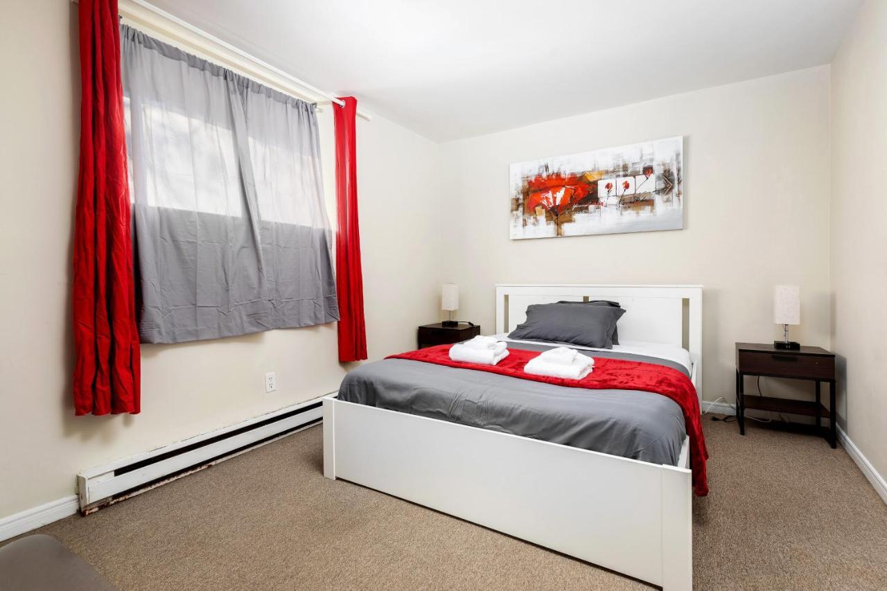 For Rent Beside U Of T Guest house