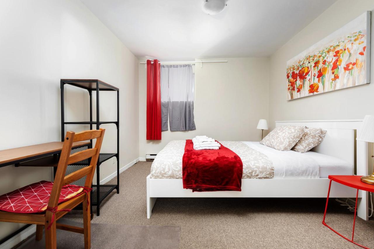 For Rent Beside U Of T Guest house