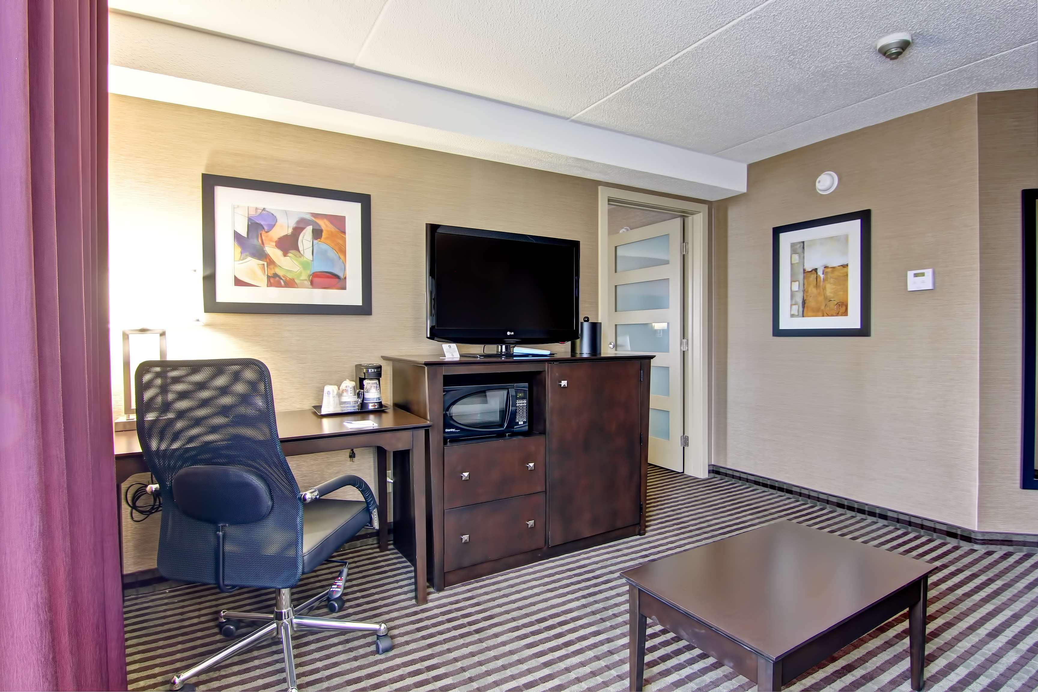 Hotel Western North York & Toronto