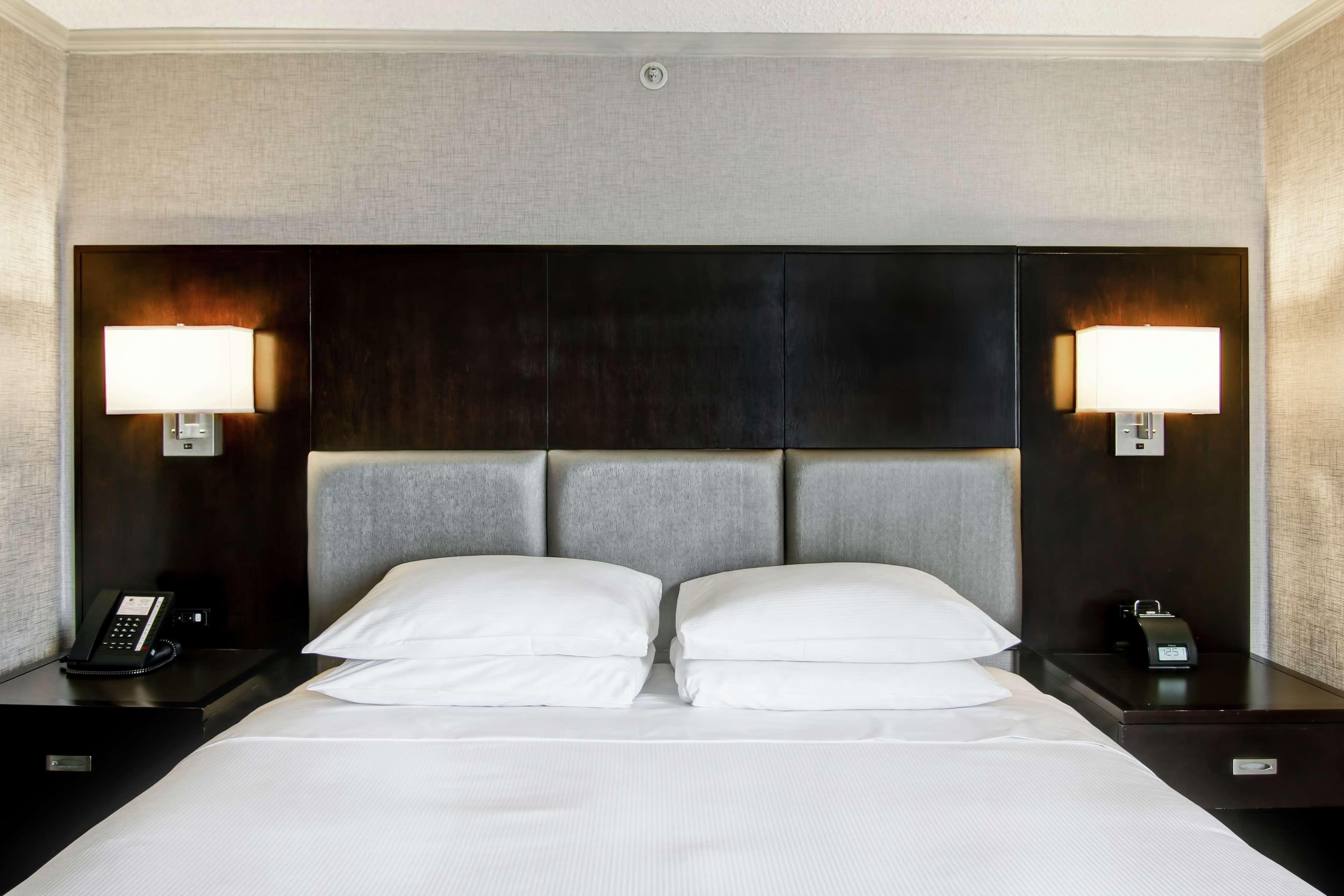 Doubletree By Hilton Downtown Hotel 4*