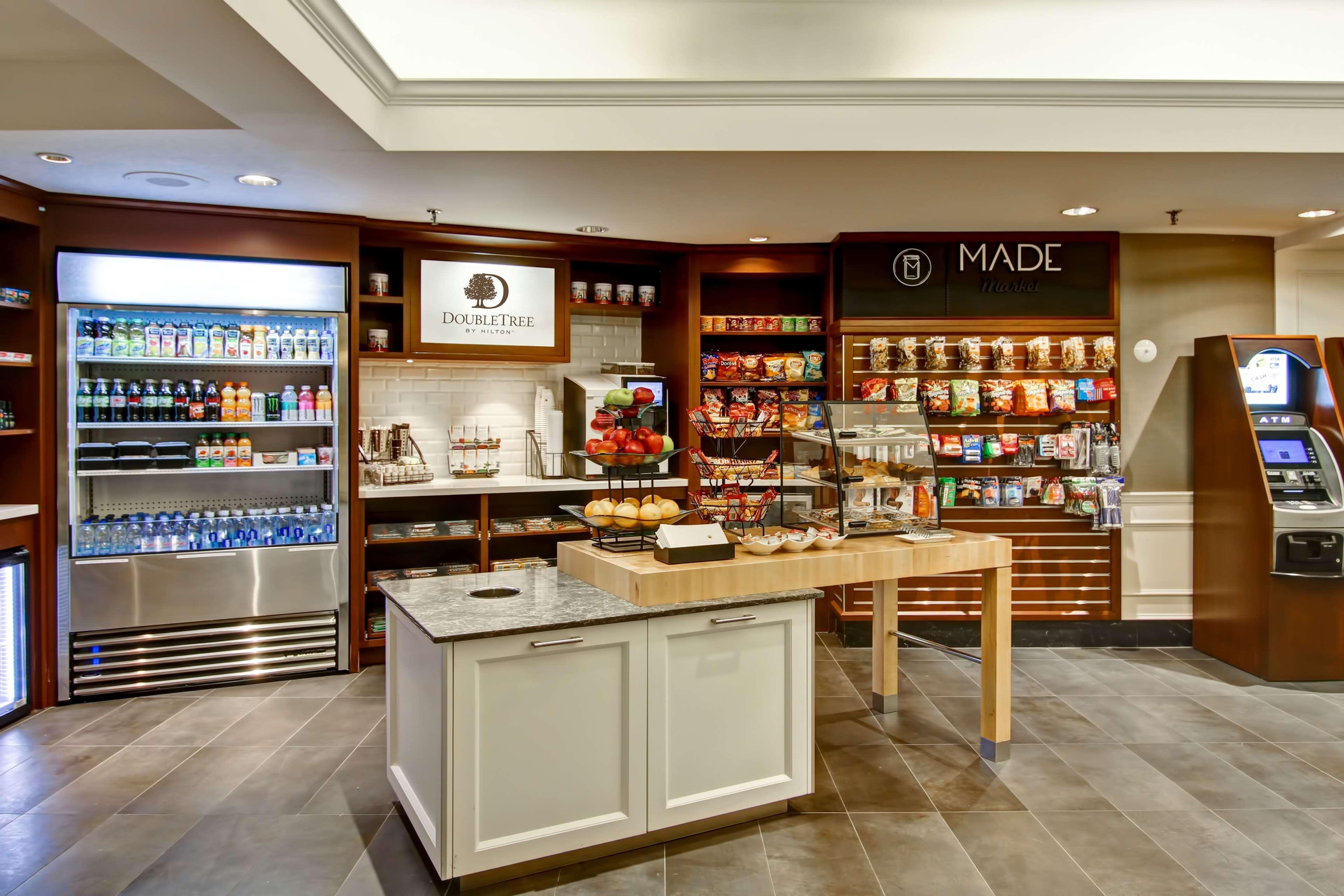 Doubletree By Hilton Downtown Toronto