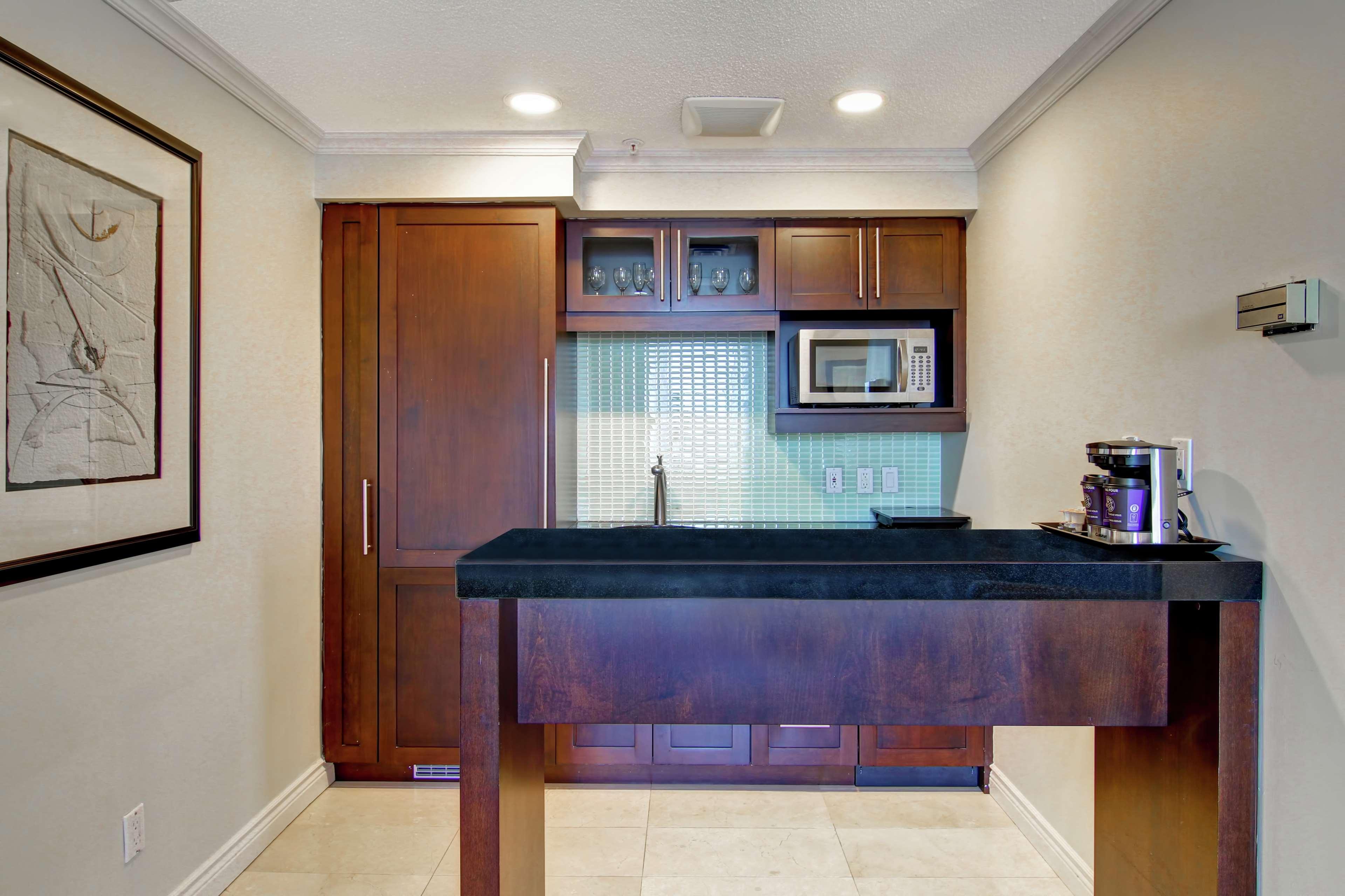 Doubletree By Hilton Downtown Hotel 4*