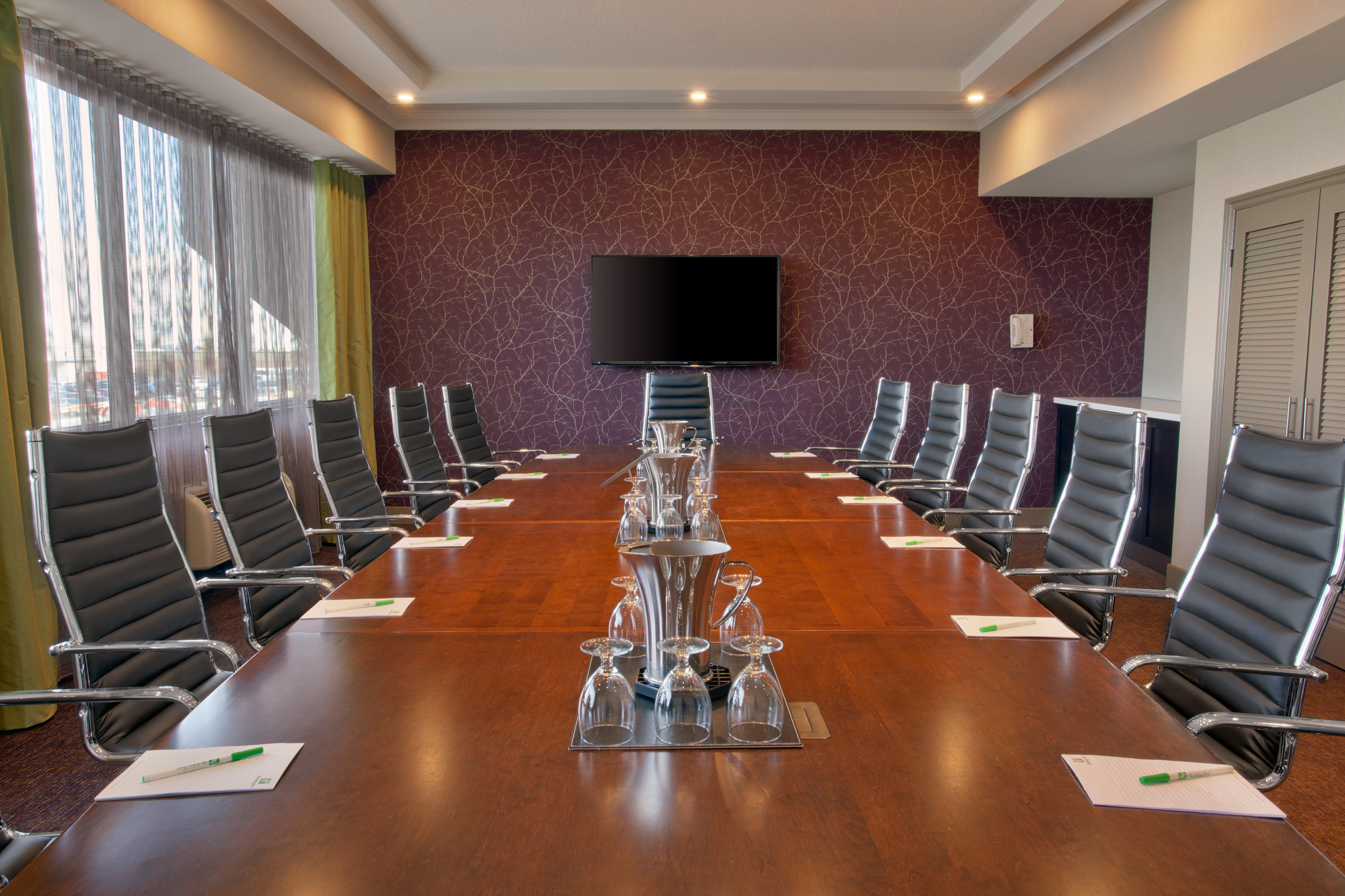 Hotel International Airport By Ihg Toronto